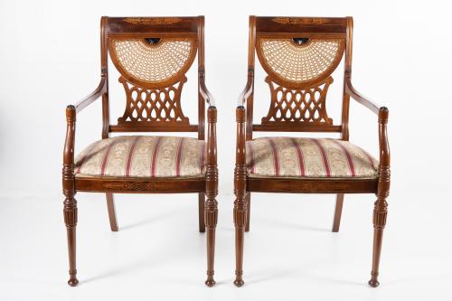 PAREJA DE BUTACAS ESTILO HEPPLEWHITE SIGLO XX