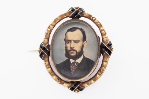 Broche