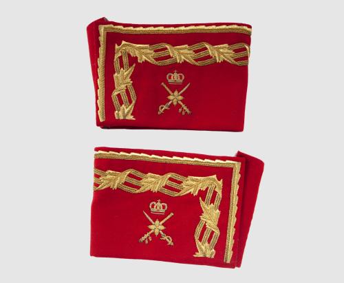 EFECTOS MILITARES, BOCAMANGAS BORDADAS DE GENERAL DE BRIGAD
