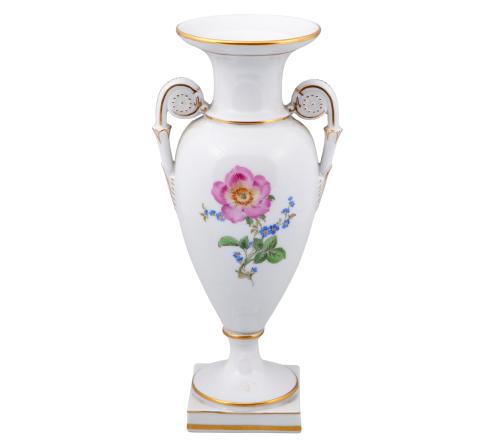 JARRÓN EN FORMA DE ÁNFORA EN CERÁMICA ALEMANA MEISSEN, 1945