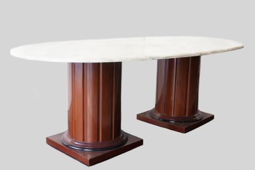 MESA DE COMEDOR DE MÁRMOL BLANCO Y VETEADO GRIS OVALADO SOB