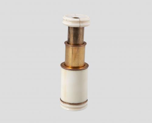 MONOCULAR DE LATÓN Y MARFIL 