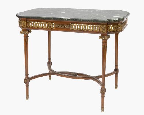 MESA ESTILO LUIS XVI DE MADERA TALLADA CON APLICACIONES DE