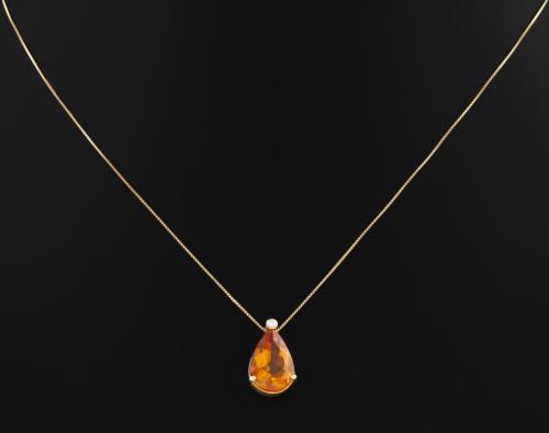 Colgante con cadena