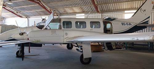 PIPER  NAVAJO PA 31-350