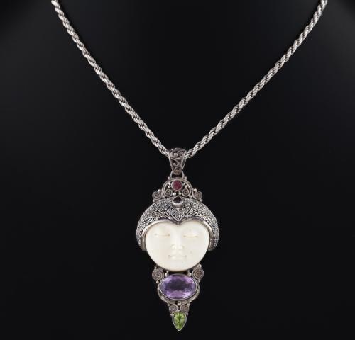 Colgante con cadena