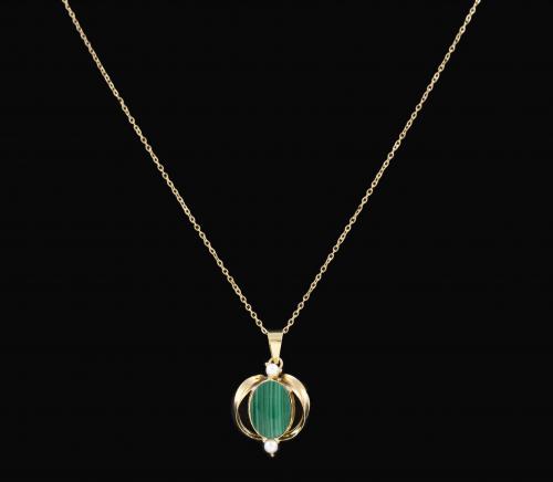 Colgante con cadena