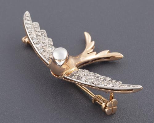 Broche