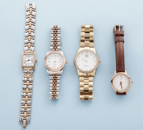 Reloj de pulsera, PONTINA