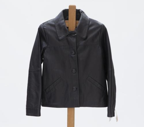 CHAQUETA DE MUJER EN CUERO NEGRO