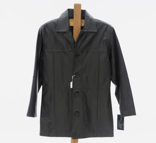 CHAQUETA DE HOMBRE EN CUERO NEGRO