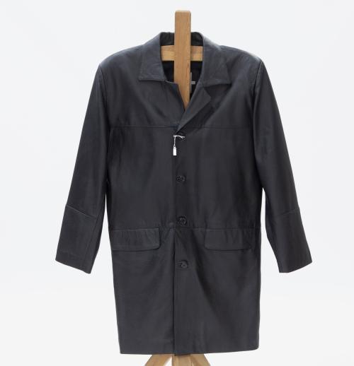 CHAQUETA DE HOMBRE EN CUERO NEGRO