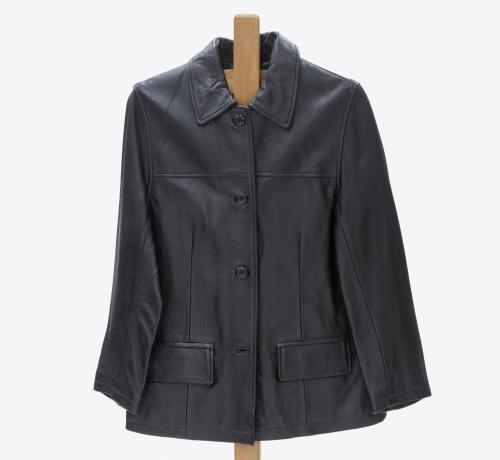 CHAQUETA DE MUJER EN CUERO NEGRO