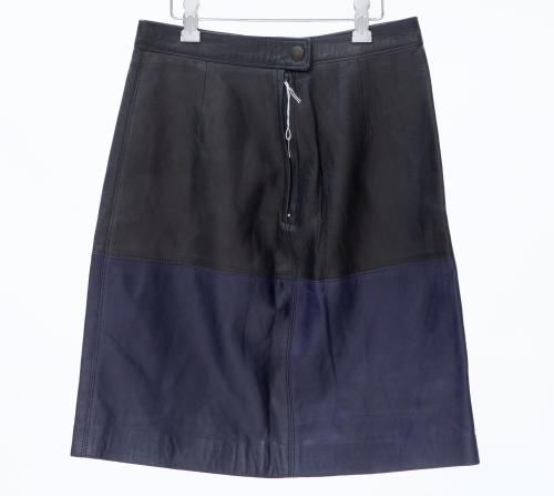 FALDA DE CUERO AZUL Y NEGRO
