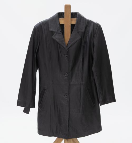 CHAQUETA LARGA DE MUJER EN CUERO NEGRO
