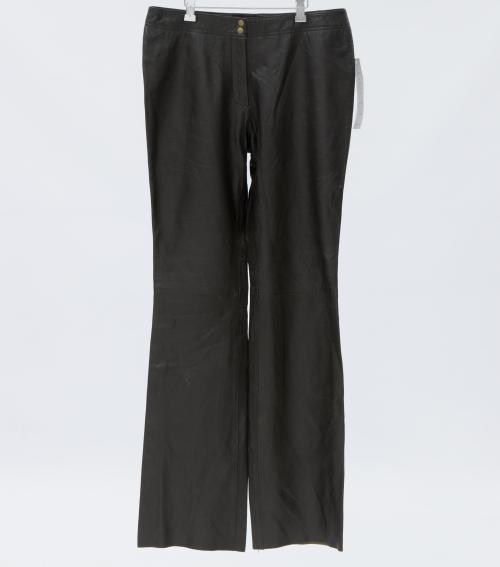 PANTALÓN DE MUJER EN CUERO COLOR VERDE