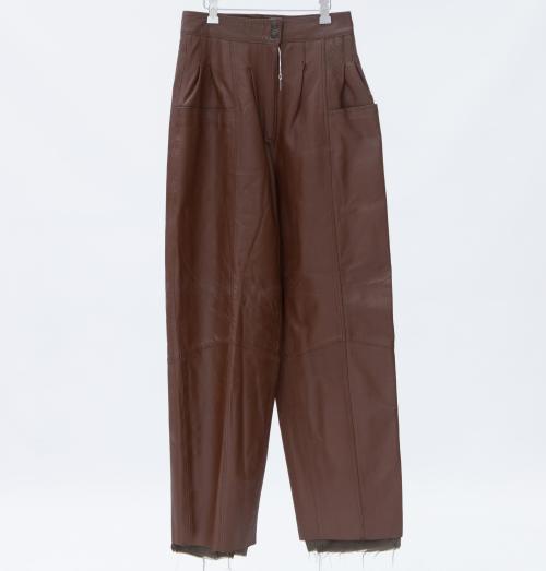 PANTALÓN DE MUJER EN CUERO COLOR MARRÓN