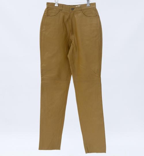 PANTALÓN DE MUJER EN CUERO COLOR OCRE
