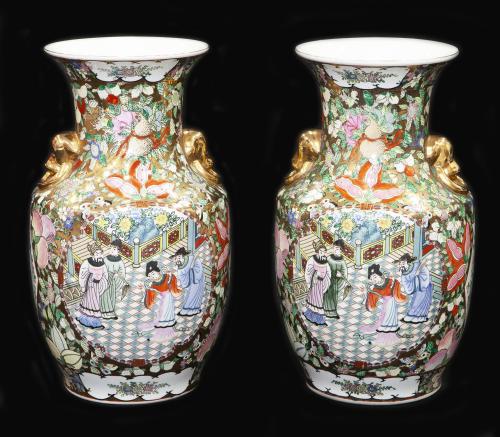 PAREJA DE JARRONES CHINOS DE PORCELANA, MED.S.XX