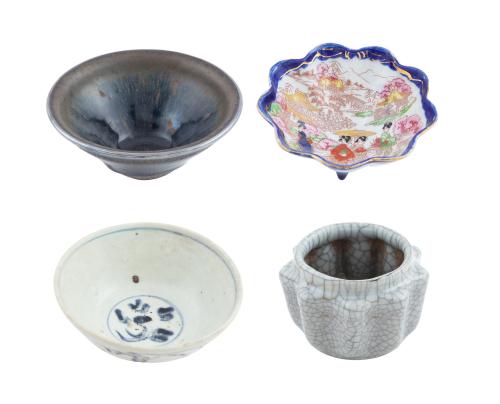 LOTE DE 4 CUENCOS EN PORCELANA CHINA, DISTINTAS DECORACIONE