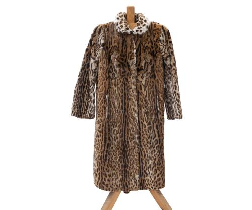 ABRIGO LARGO EN PIEL DE OCELOTE