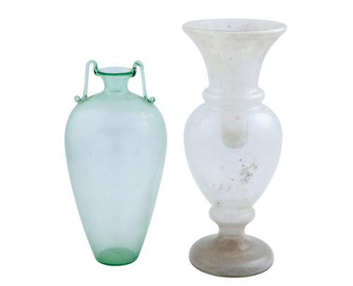 PAREJA DE JARRONES EN VIDRIO, S.XX