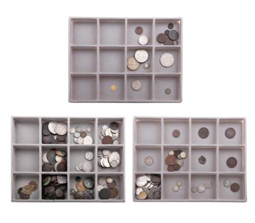 LOTE DE 225 MONEDAS DE DISTINTOS PAISES Y ÉPOCAS