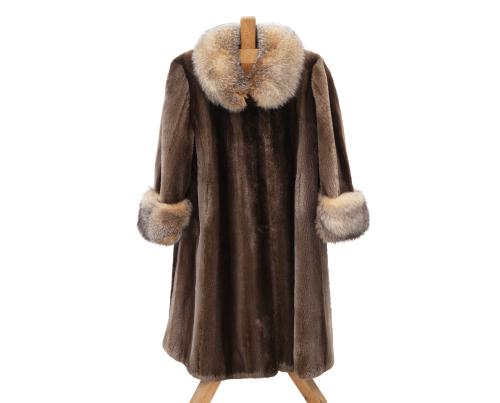 ABRIGO LARGO EN VISÓN RASURADO Y ZORRO