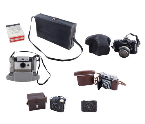 LOTE DE CINCO CÁMARAS ANTIGUAS. MEDIADOS, S. XX