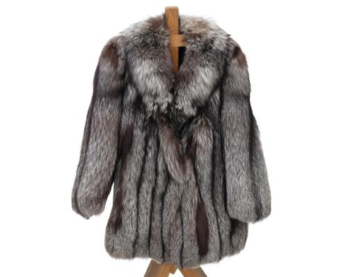 ABRIGO EN PIEL DE ZORRO