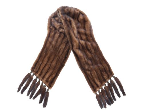 ESTOLA EN PIEL DE VISÓN MARRÓN