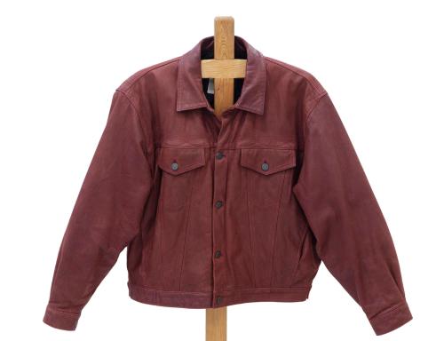 CHAQUETA DE PIEL, MARCA CHEVIGNON 