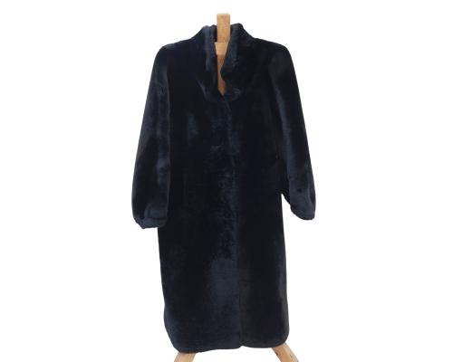 ABRIGO EN PIEL DE MUTÓN NEGRO