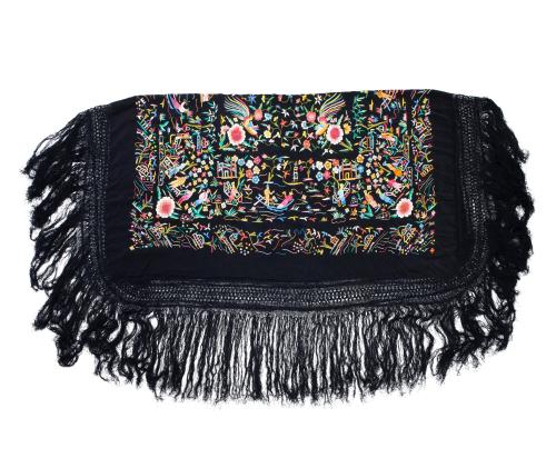 MANTÓN DE MANILA EN SEDA NEGRO, S.XX