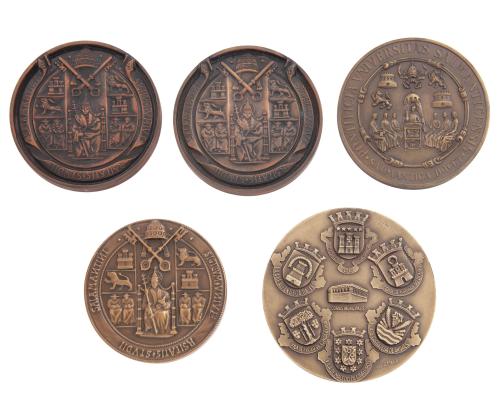 LOTE DE CINCO MONEDAS CONMEMORATIVAS EN BRONCE (1954-1968)