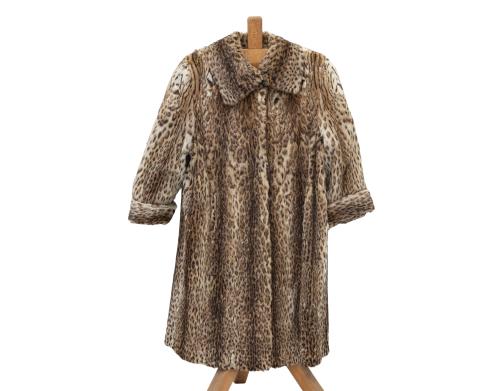 ABRIGO LARGO EN PIEL DE TIGRE