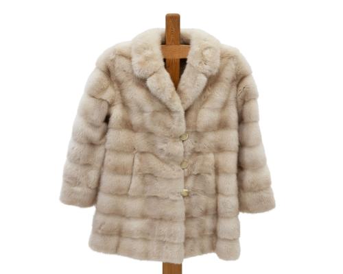 CHAQUETÓN EN LOMOS DE VISÓN CLARO