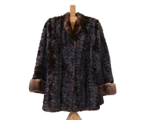 CHAQUETÓN EN PIEL DE VISÓN Y NUCAS