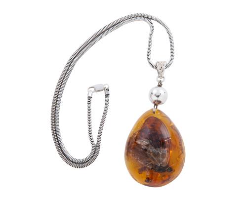 Colgante con cordón