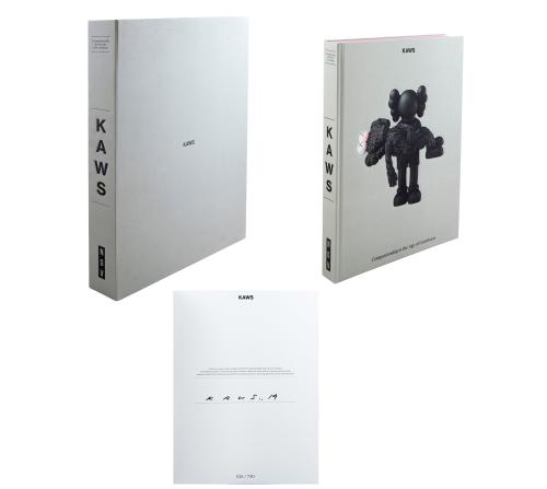 ARTBOOK FIRMADO A MANO "KAWS: COMPANIONSHIP IN THE AGE OF L