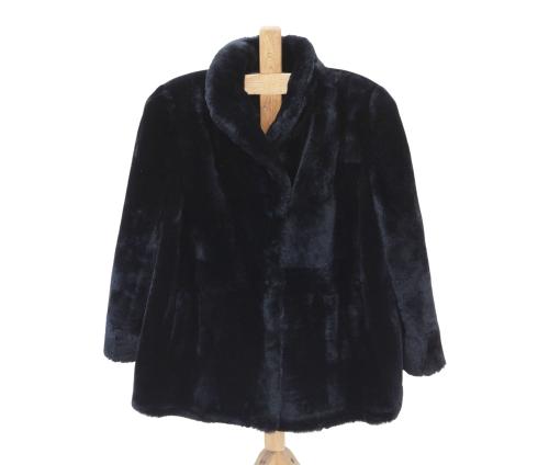 ABRIGO CORTO DE MOUTON NEGRO