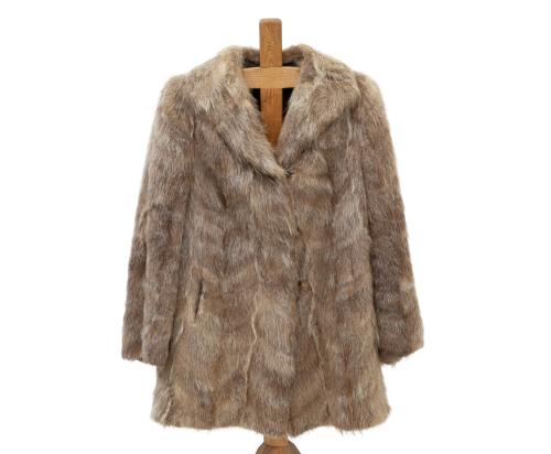 CHAQUETÓN EN PIEL DE NUTRIA 