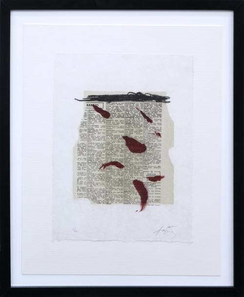 MANCHAS ROJAS SOBRE PERIÓDICO (1970)