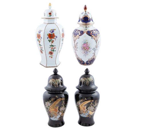 LOTE DE DOS TIBORES Y DOS JARRONES EN PORCELANA POLICROMADA
