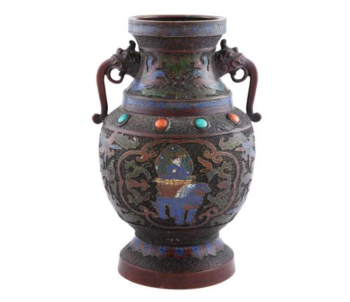 JARRÓN EN BRONCE Y ESMALTE CLOISONNÉ.