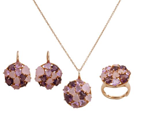 Conjunto sortija, pendientes, y colgante con cadena