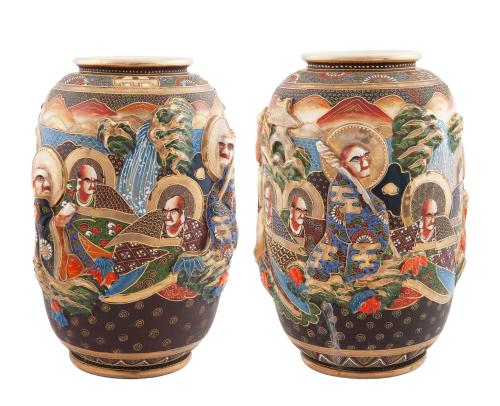 PAREJA DE JARRONES EN PORCELANA JAPONESA SATSUMA