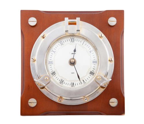 RELOJ MAXTOR DE CUARZO CON DISEÑO NÁUTICO MONTADO SOBRE UNA