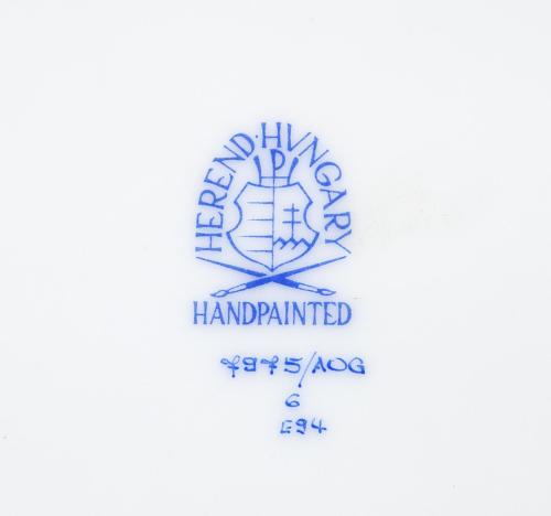 CAJA JOYERO EN PORCELANA DE HEREND, PINTADA A MANO.