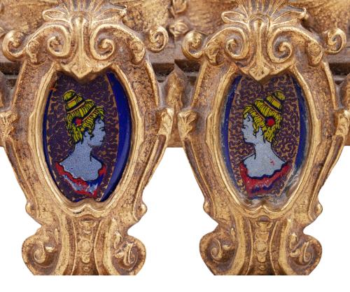 PAREJA DE JARRONES EN BRONCE, PORCELANA AZUL COBALTO Y MEDA